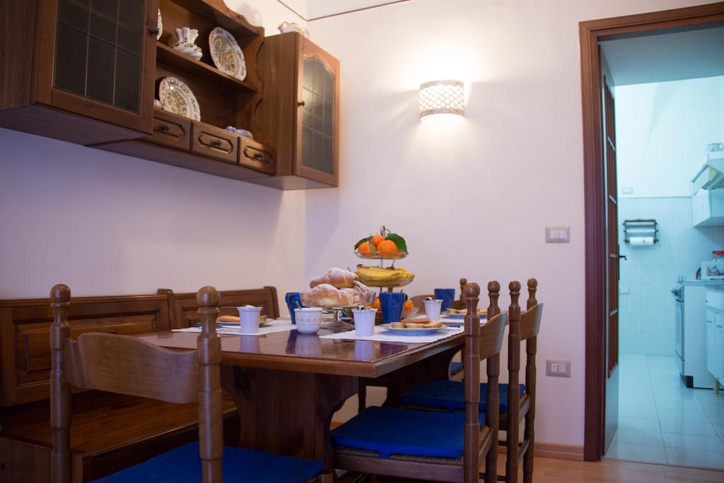 Il Giglio Rosso Apartment Naples Room photo