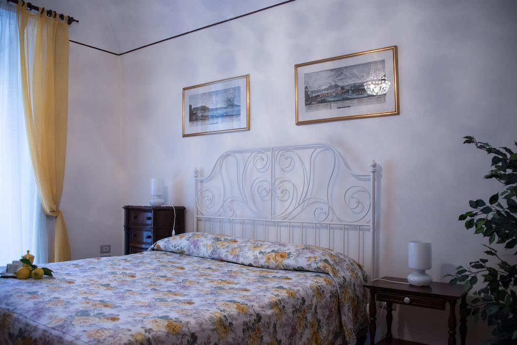 Il Giglio Rosso Apartment Naples Room photo